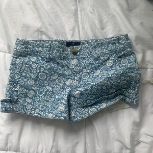 American Eagle blue and white floral shorts size 2